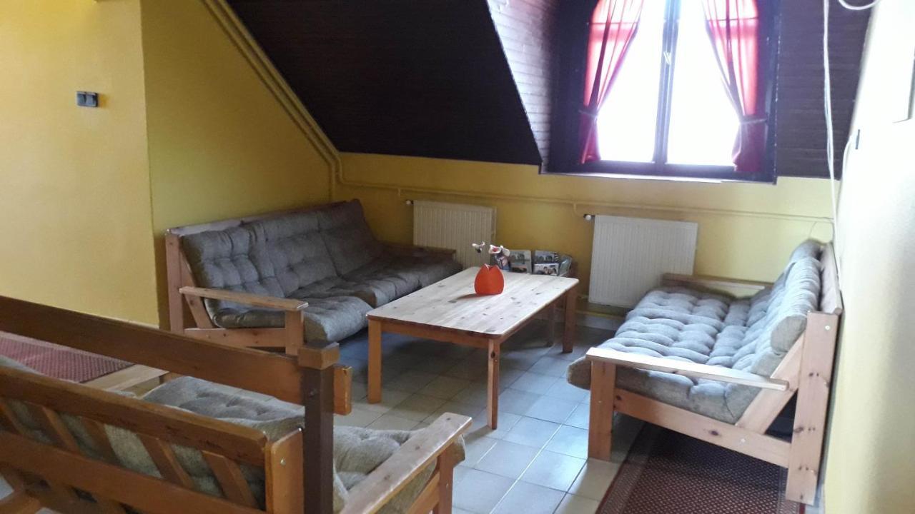 Centrum Apartman Hotel Hajduszoboszlo Ngoại thất bức ảnh
