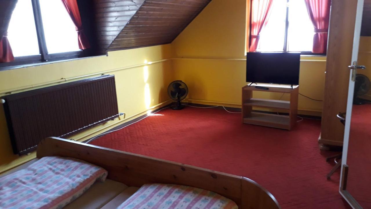 Centrum Apartman Hotel Hajduszoboszlo Ngoại thất bức ảnh
