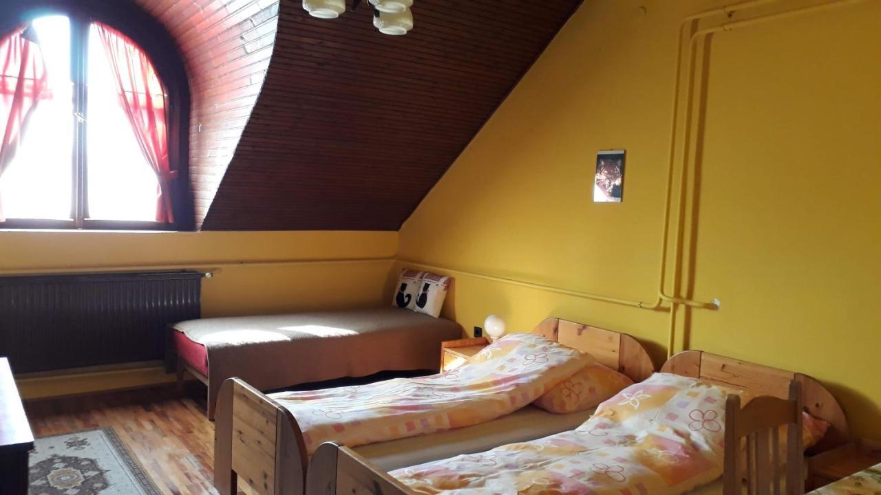 Centrum Apartman Hotel Hajduszoboszlo Ngoại thất bức ảnh